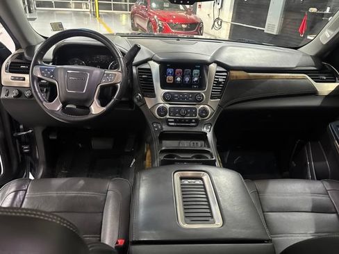 Used 2017 GMC Yukon Denali w/ Open Road Package AWD/4WD image 32