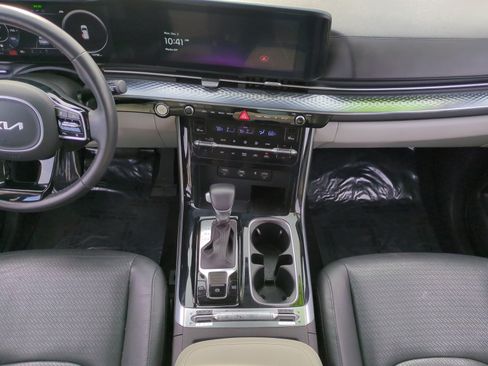 Used 2024 Kia Carnival SX Prestige FWD image 11