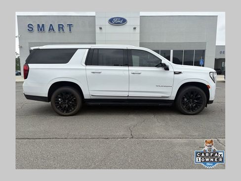 Used 2021 GMC Yukon XL SLT w/ Rear Media and Nav Package AWD/4WD image 1
