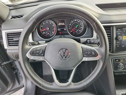 Used 2021 Volkswagen Atlas Cross Sport SE image 19