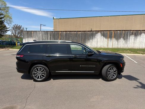 Used 2022 Jeep Grand Cherokee L Summit AWD/4WD image 4