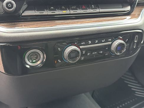 Used 2022 Chevrolet Silverado 1500 LT image 13