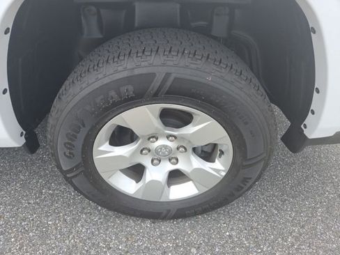 Used 2025 RAM 1500 Big Horn AWD/4WD image 14
