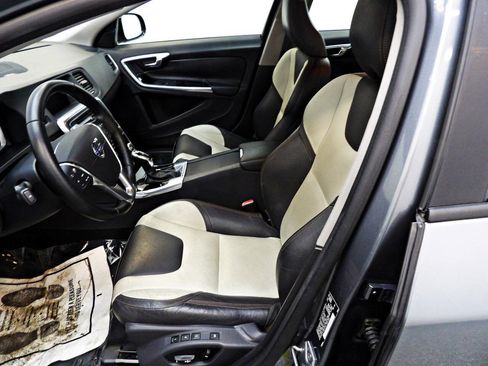 Used 2016 Volvo S60 T5 Cross Country Platinum AWD/4WD image 8