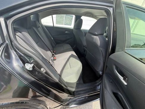 Used 2021 Toyota Corolla LE FWD image 8