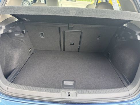 Used 2016 Volkswagen Golf S FWD image 18