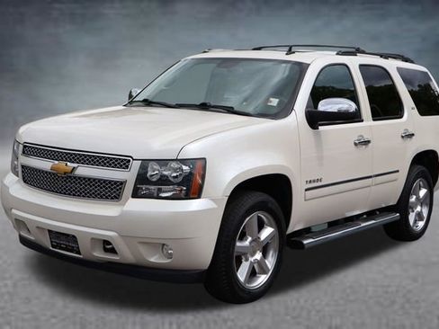 Used 2013 Chevrolet Tahoe LTZ AWD/4WD image 30