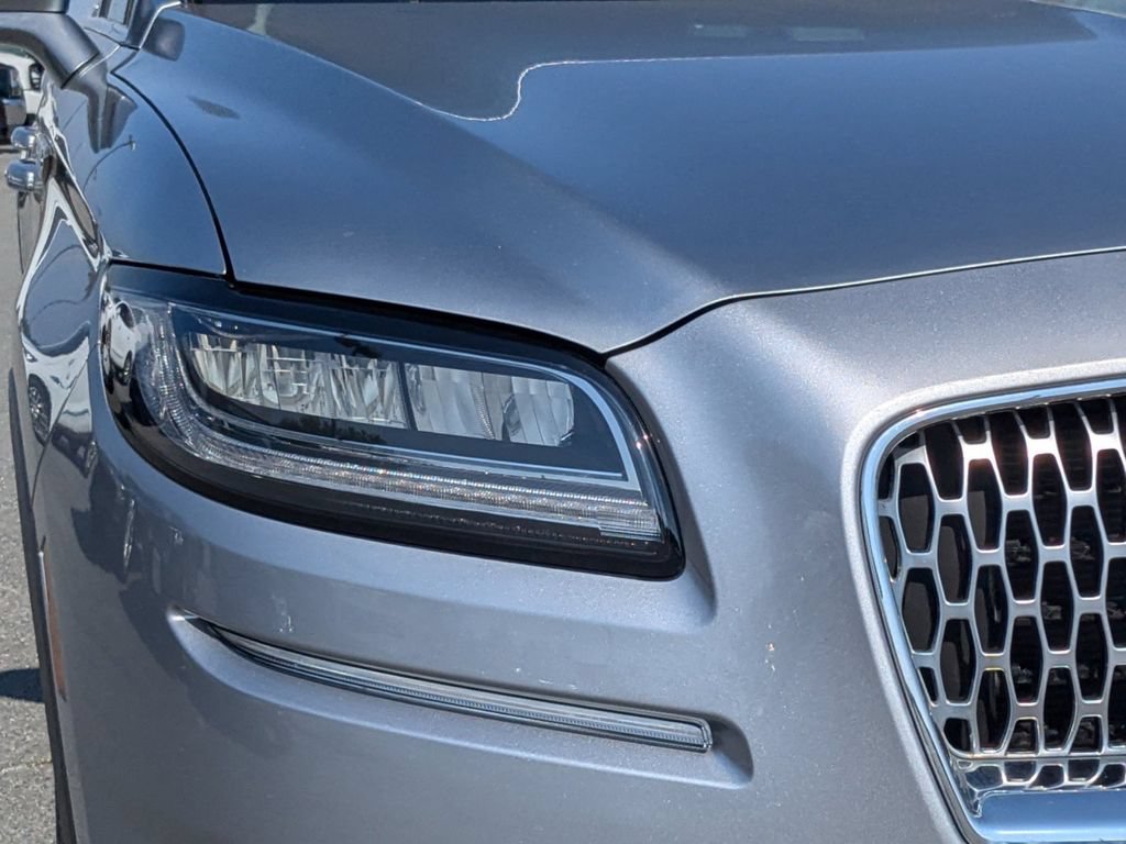Used 2023 Lincoln Nautilus Reserve FWD image 10
