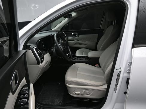 Used 2023 Kia Sorento SX AWD/4WD image 9