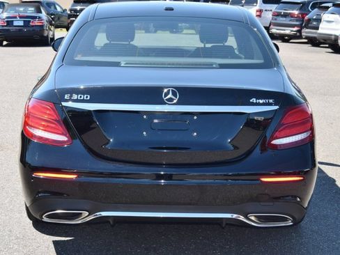 Used 2017 Mercedes-Benz E 300 4MATIC image 13
