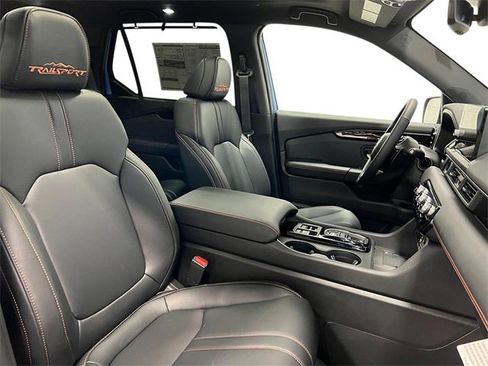 New 2025 Honda Pilot TrailSport image 36