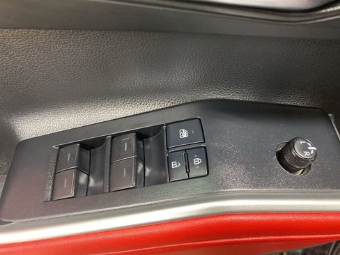 Used 2022 Toyota Highlander XSE image 34