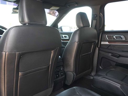 Used 2018 Ford Explorer Limited w/ Equipment Group 301A FWD image 13