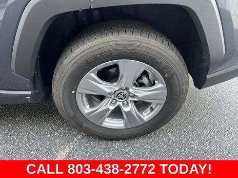 Used 2025 Toyota RAV4 XLE AWD/4WD image 32