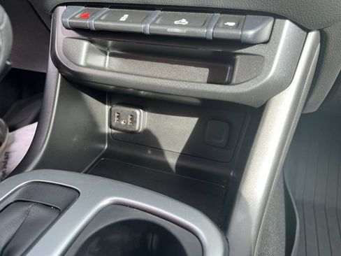 Used 2022 Chevrolet Colorado LT w/ LT Convenience Package AWD/4WD image 25
