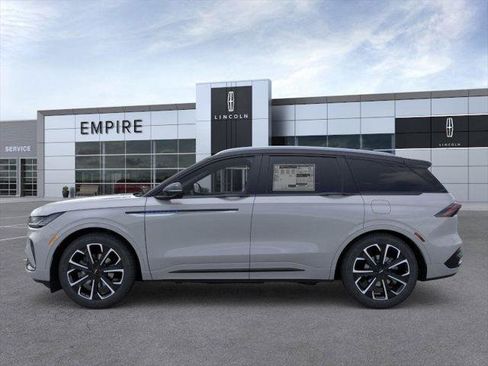 New 2026 Lincoln Nautilus Reserve image 3