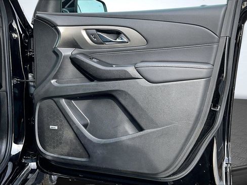 Used 2023 Chevrolet Traverse Premier image 25