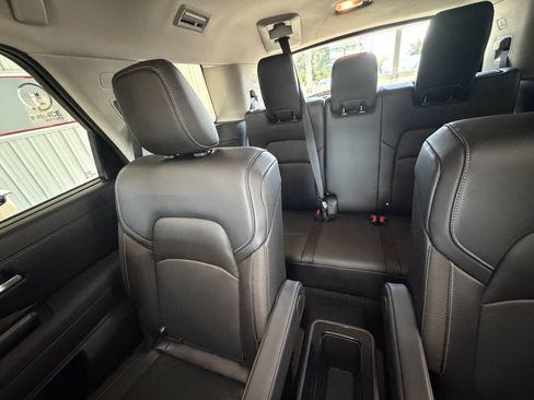 Used 2025 Nissan Pathfinder SL w/ SL Premium Package AWD/4WD image 24