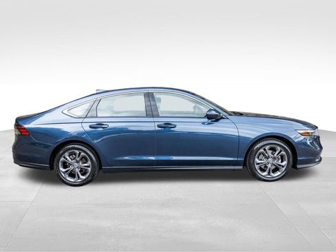 Used 2023 Honda Accord EX image 6