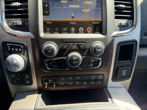 Used 2017 RAM 1500 Laramie w/ Convenience Group AWD/4WD image 27
