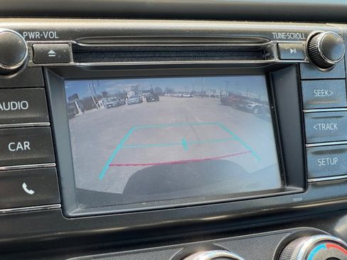 Used 2015 Toyota RAV4 LE AWD/4WD image 21