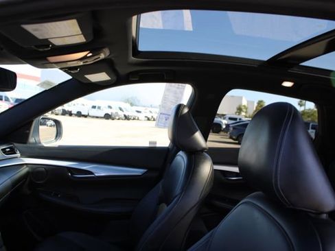 Used 2021 INFINITI QX50 Luxe w/ Appearance Package image 34