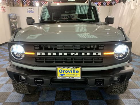 Used 2023 Ford Bronco Black Diamond w/ Sasquatch Package image 8