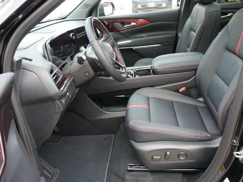 New 2026 Chevrolet Traverse RS image 8