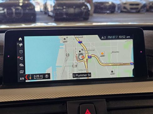 Used 2018 BMW 330i xDrive Sedan AWD/4WD image 16