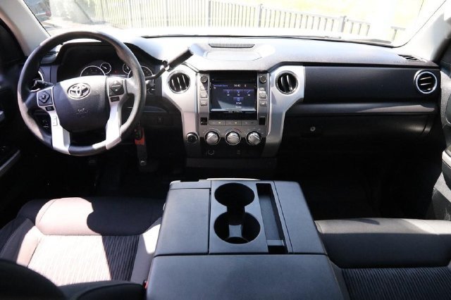 Used 2017 Toyota Tundra SR5 AWD/4WD image 19