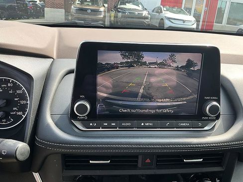 Certified 2023 Nissan Rogue SV w/ SV Premium B Package FWD image 17