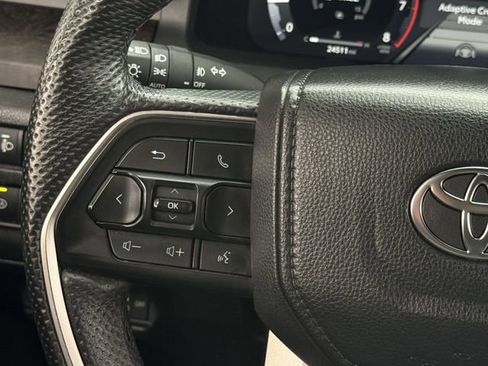 Used 2024 Toyota Tacoma Limited w/ Limited Package (LT) image 12