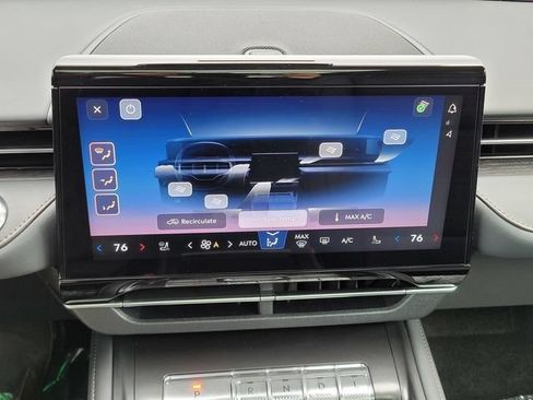 New 2026 Lincoln Nautilus Reserve AWD/4WD image 22