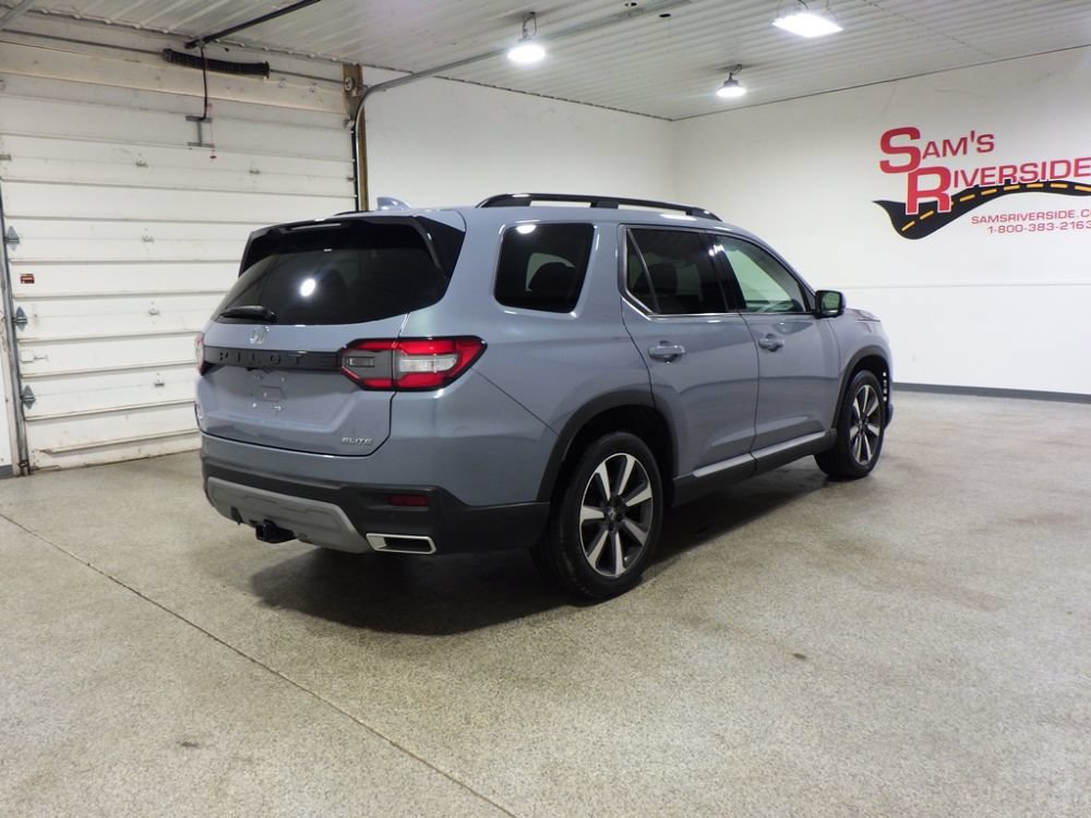 Used 2025 Honda Pilot Elite image 4