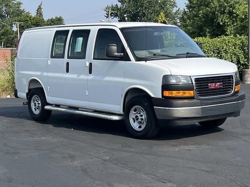 Used 2025 GMC Savana 2500 w/ Driver Convenience Package RWD image 7