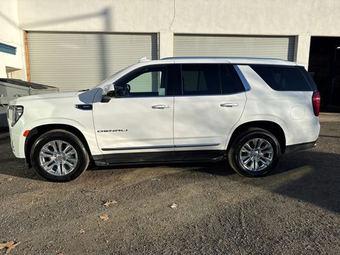 Used 2023 GMC Yukon Denali image 2