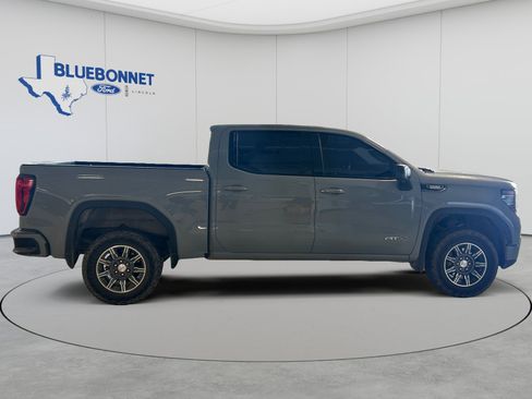 Used 2024 GMC Sierra 1500 AT4 w/ Technology Package AWD/4WD image 3