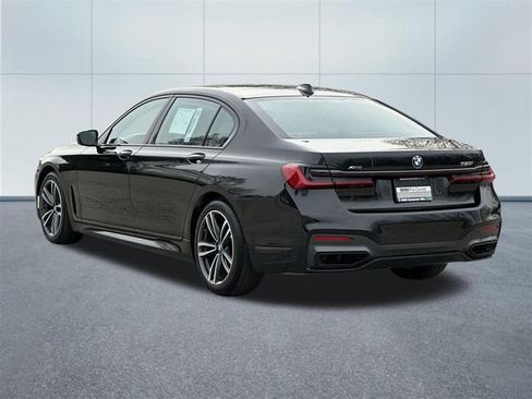 Used 2022 BMW 750i xDrive w/ Executive Package image 9