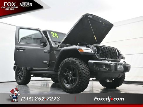 Used 2024 Jeep Wrangler Sport AWD/4WD image 39
