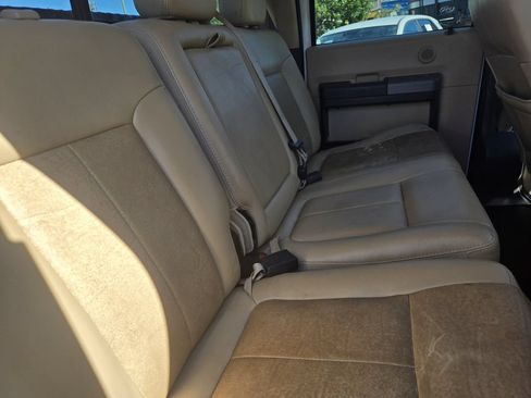 Used 2011 Ford F250 Lariat w/ Lariat Interior Pkg AWD/4WD image 24