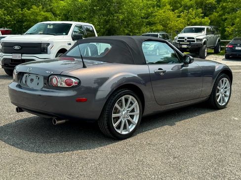 Used 2006 MAZDA MX-5 Miata Sport w/ Suspension Pkg RWD image 30