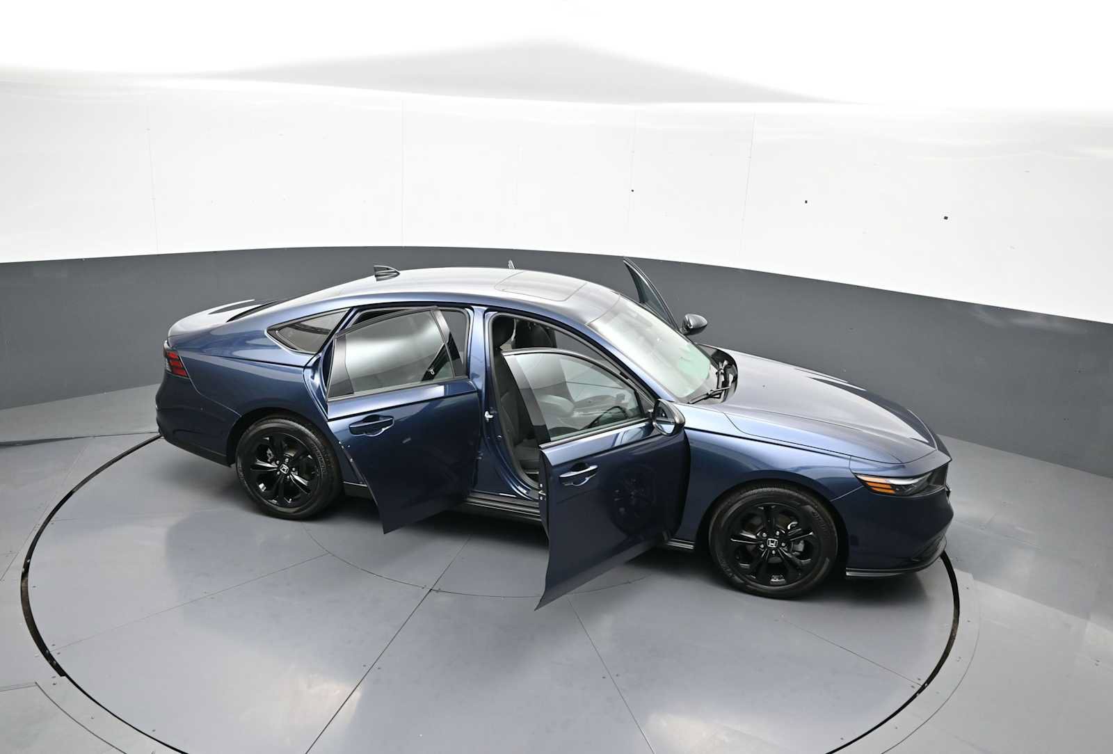 Used 2025 Honda Accord SE image 43