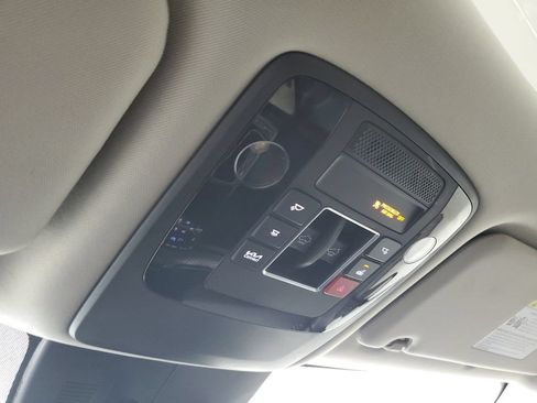 Used 2024 Kia Carnival SX Prestige FWD image 33