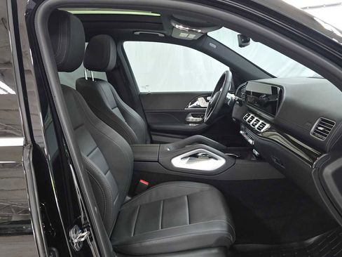 Used 2026 Mercedes-Benz GLS 450 4MATIC image 11
