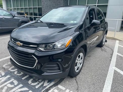 Used 2018 Chevrolet Trax LS FWD image 10