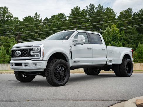 Used 2026 Ford F450 Lariat AWD/4WD image 9