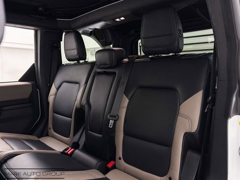 Used 2024 Ford Bronco Wildtrak image 24