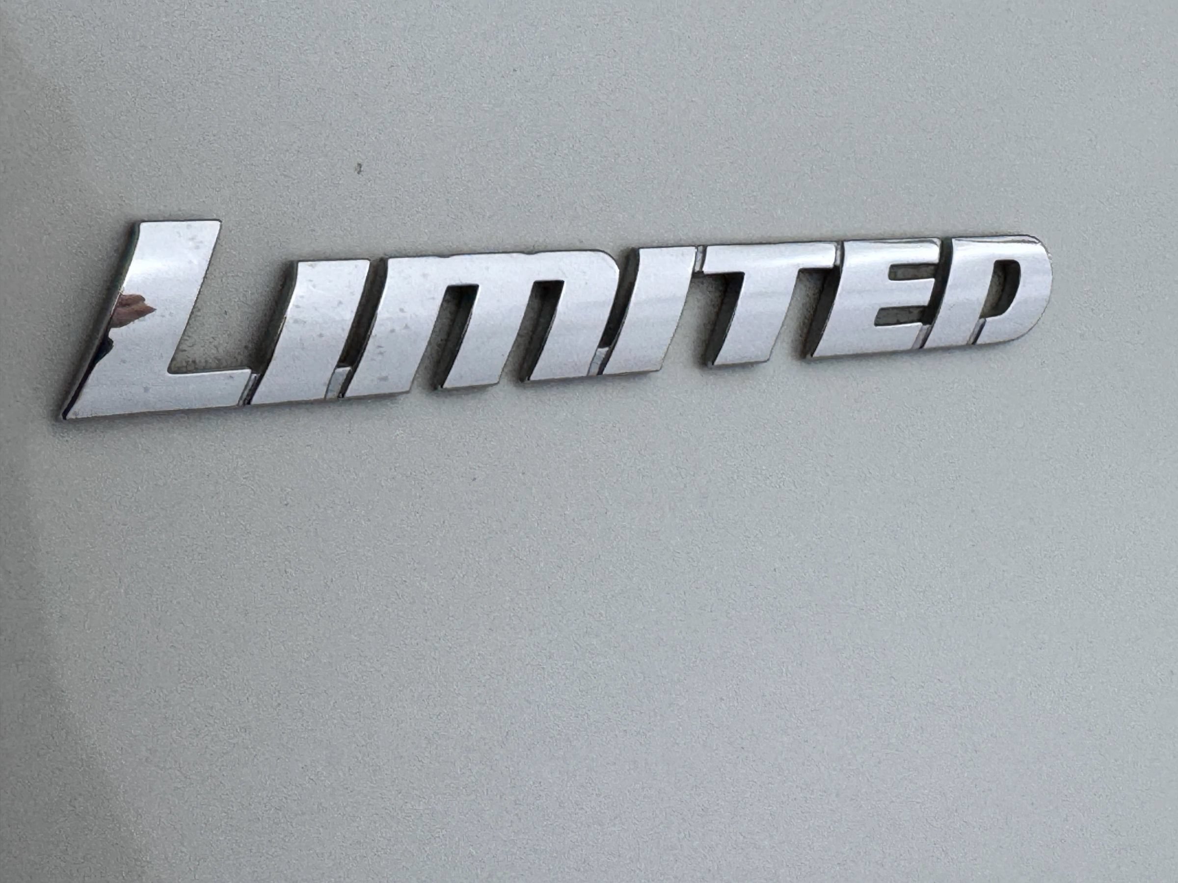 Used 2016 Toyota 4Runner Limited w/ Convenience Package AWD/4WD image 23