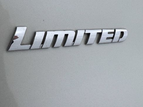 Used 2016 Toyota 4Runner Limited w/ Convenience Package AWD/4WD image 23