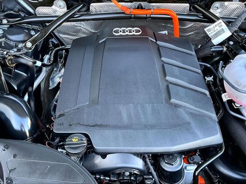Used 2022 Audi Q5 e Premium Plus image 35